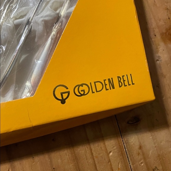 Premium Silver Flatware Set - Picture 7 of 9